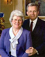 Elder Packer and his wife, Donna